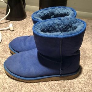 BLUE UGGS